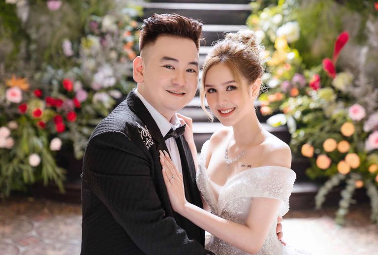 titleĐaacutem cưới của Xoagravei Non vagrave chồng đại gia cũng nhận được nhiều sự chuacute yacute của cộng đồng