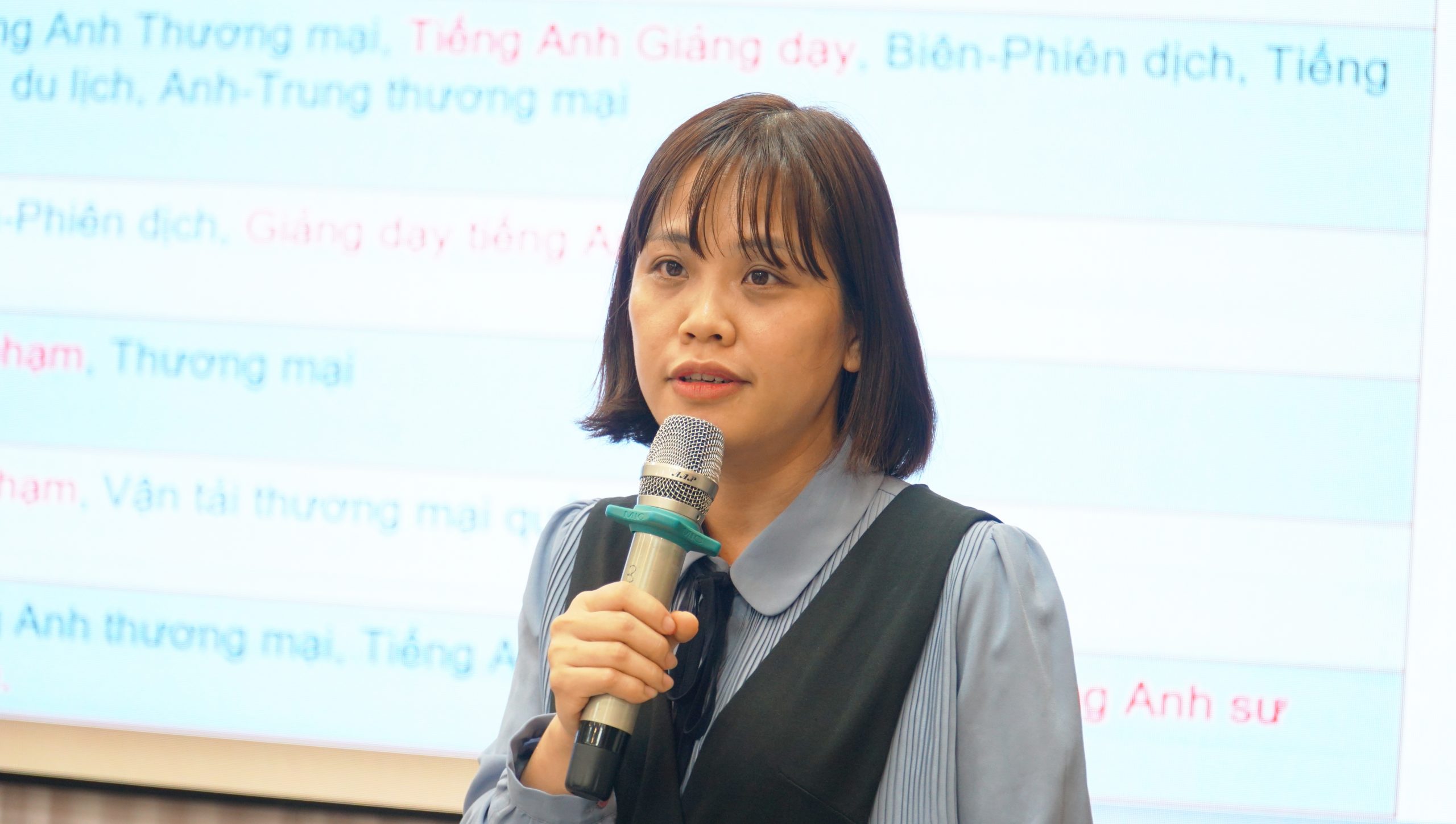 dinh huong tieng anh 12