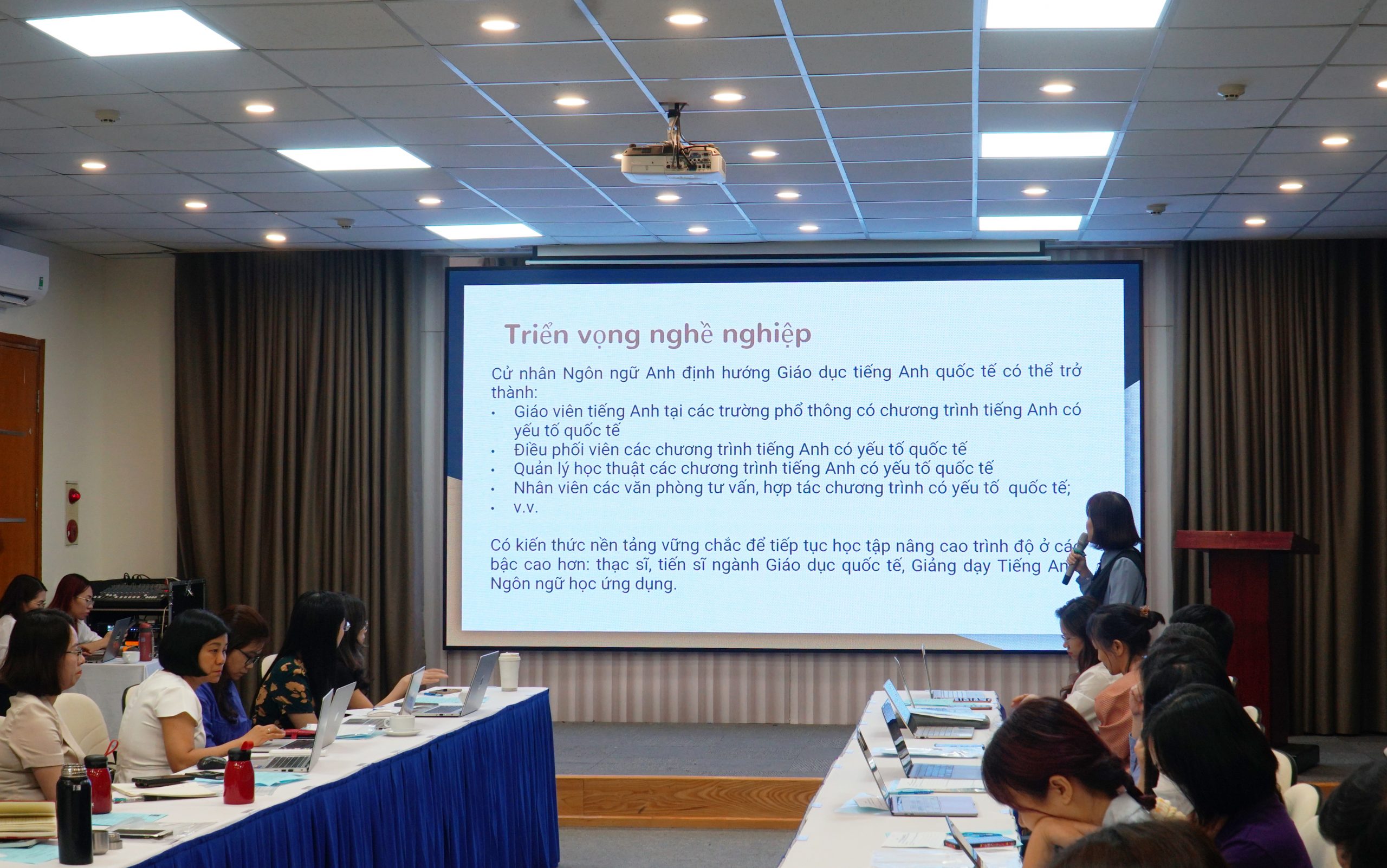 dinh huong tieng anh 14