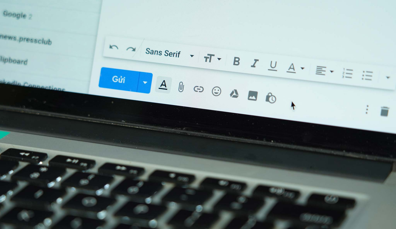 Trước khi chuyển tiếp thư cần xem lại nhiều vấn đề