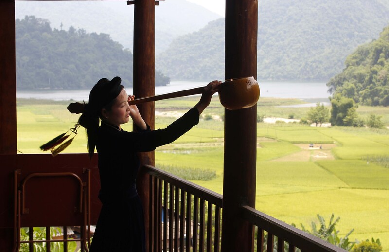 Hát Then là gì? Nguồn gốc và ý nghĩa của nghệ thuật hát Then