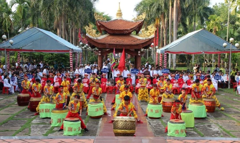 Hình ảnh Giỗ tổ Hùng Vương hào hùng, ấn tượng nhất