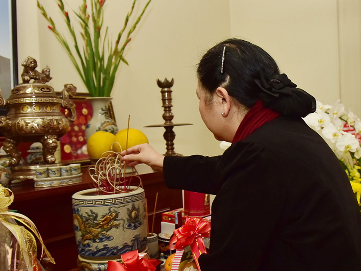 rút chân nhang vào ngày nào trong tháng