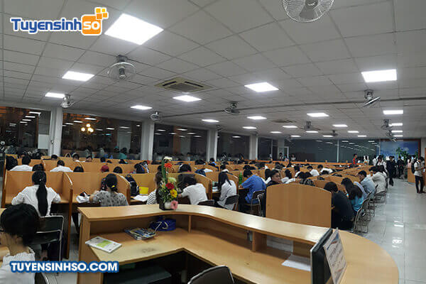 hoc phi truong dai hoc cong nghiep tp hcm 2