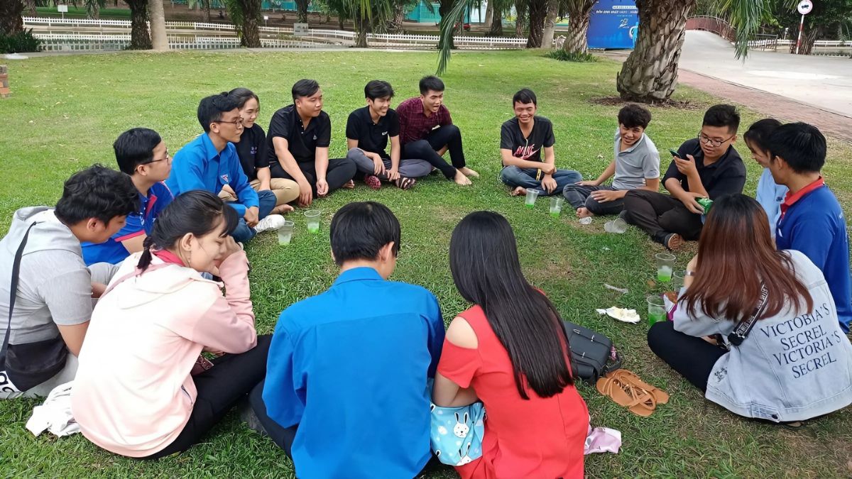 Hoạt động của sinh viên tại trường Công nghệ Giao thông vận tải