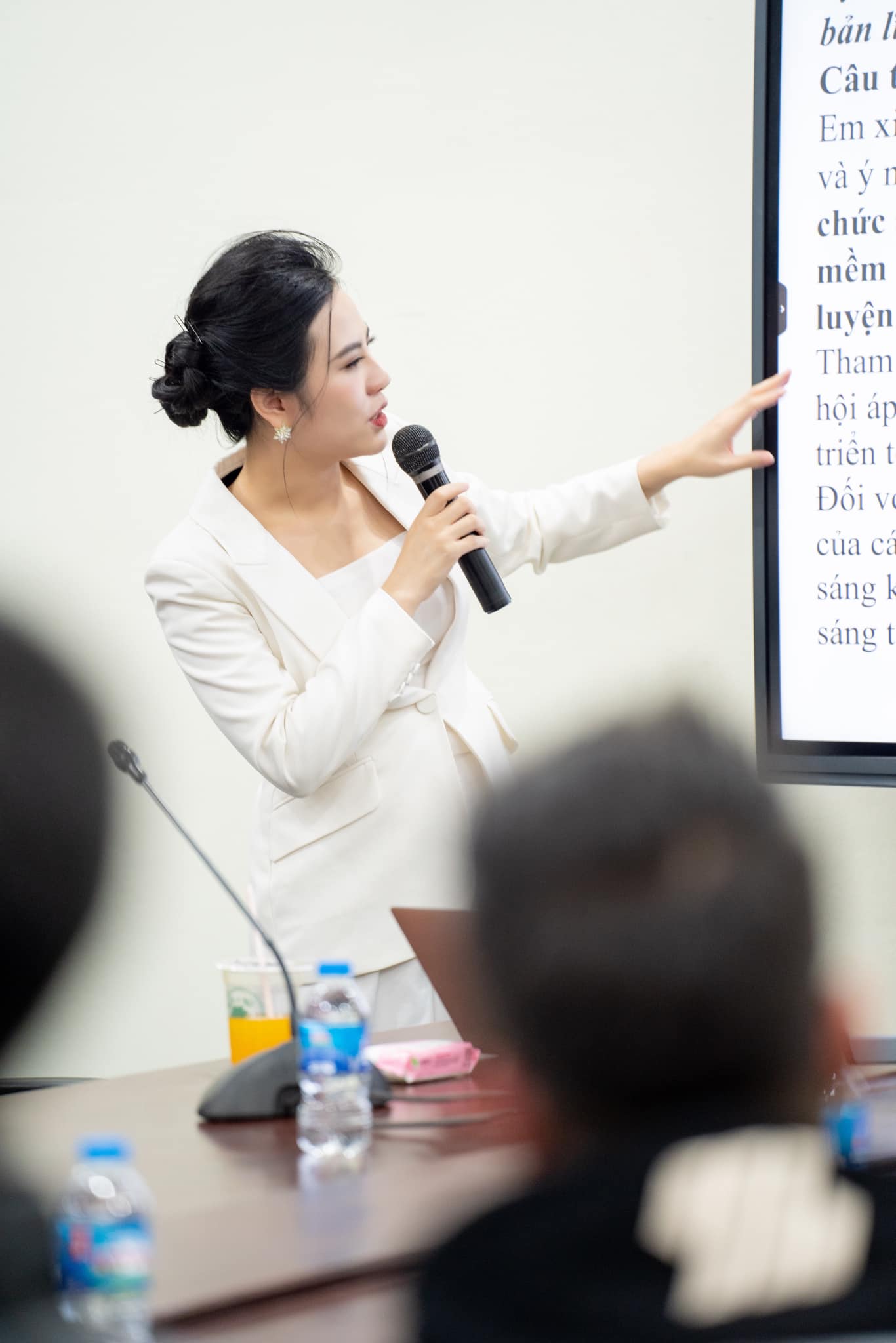 hoc vien ngoai giao co de xin viec khong