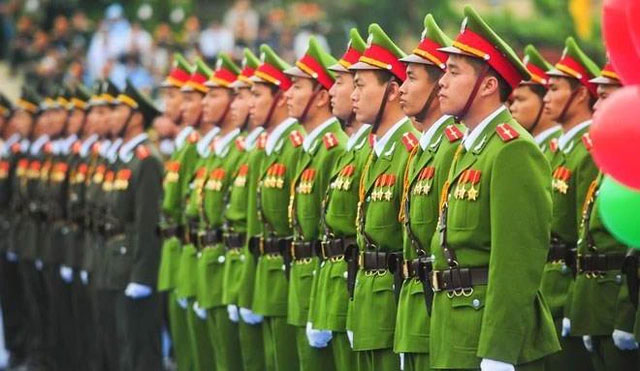 Chào mừng ngày công an nhân dân