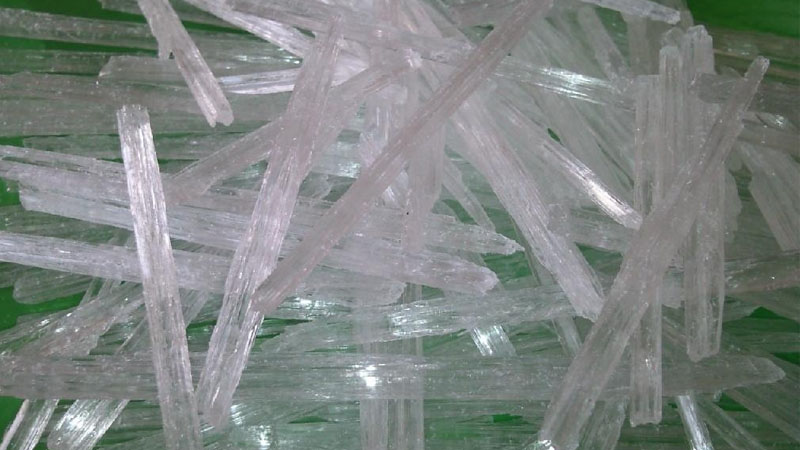 Menthol là hợp chất được chiết xuất bằng cách đông lạnh tinh dầu bạc hà