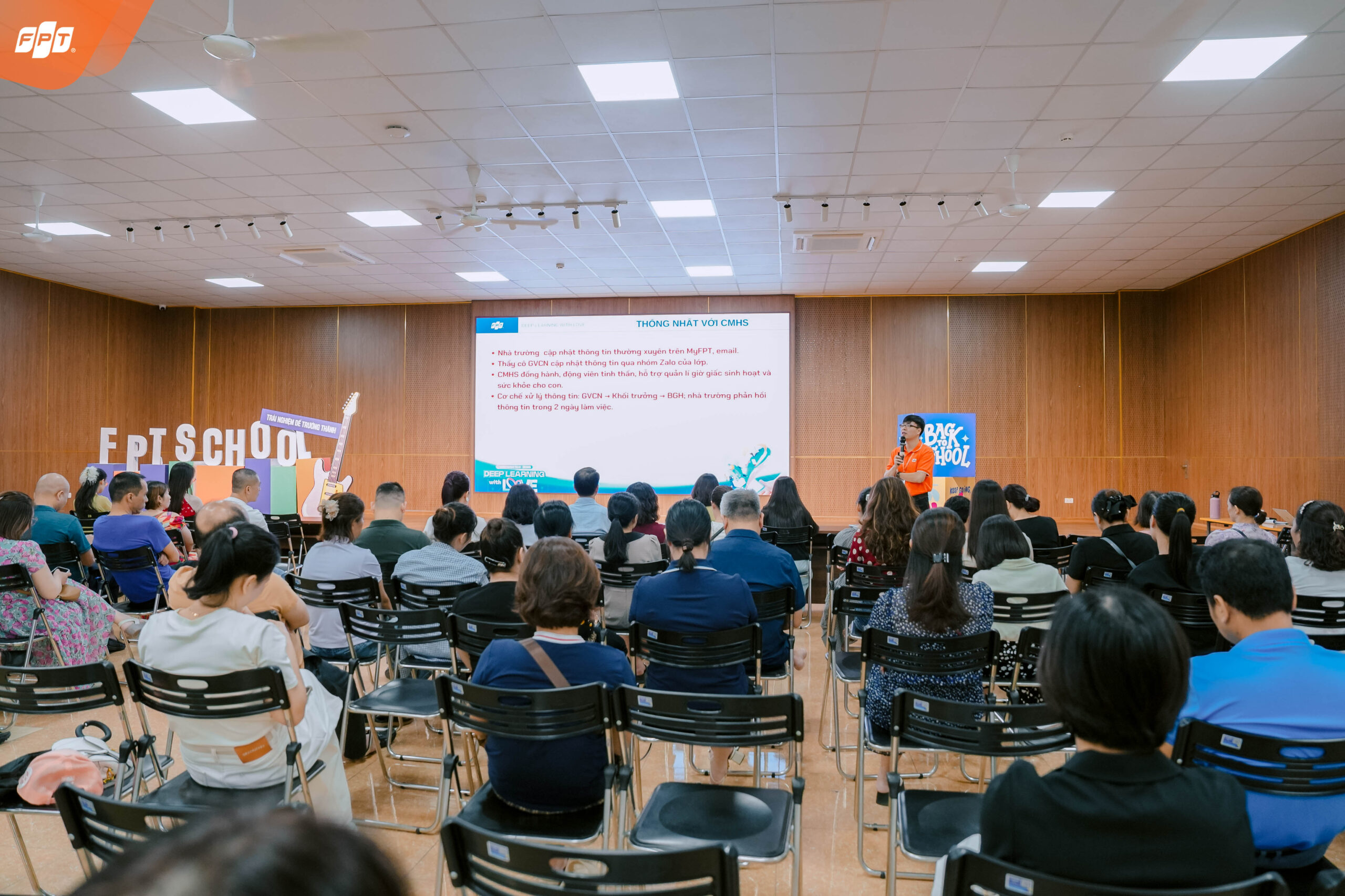 pp hop phu huynh dau nam