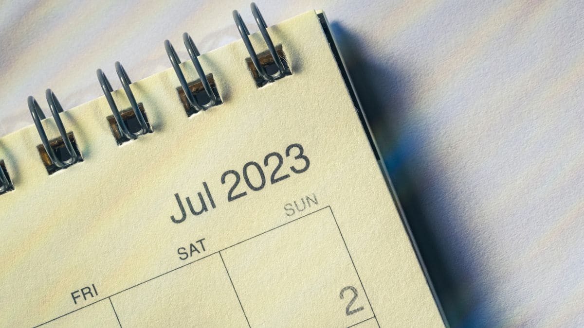 Tháng 7 Dương lịch có bao nhiêu ngày?