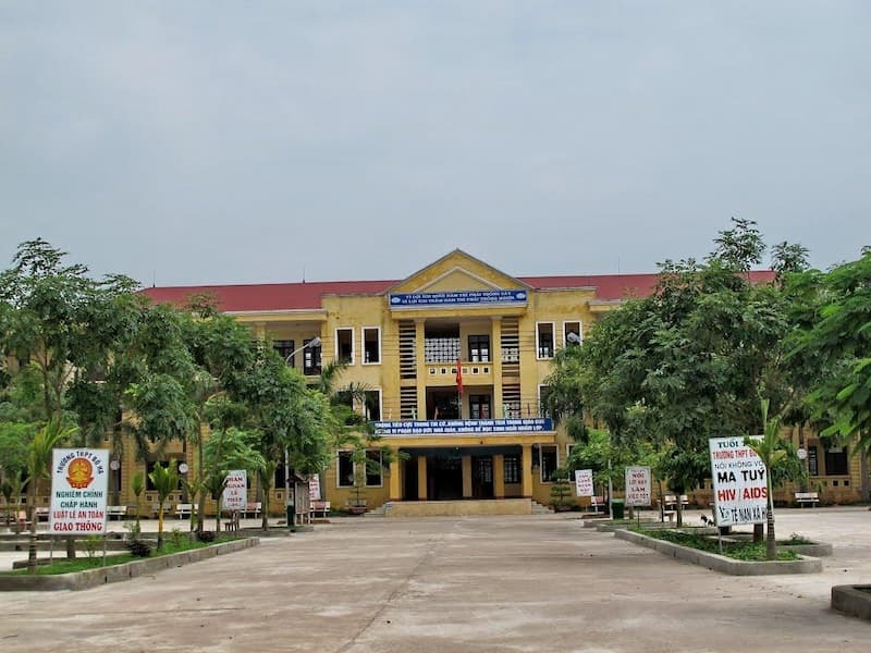 đánh giá trường THPT Bố Hạ có tốt không