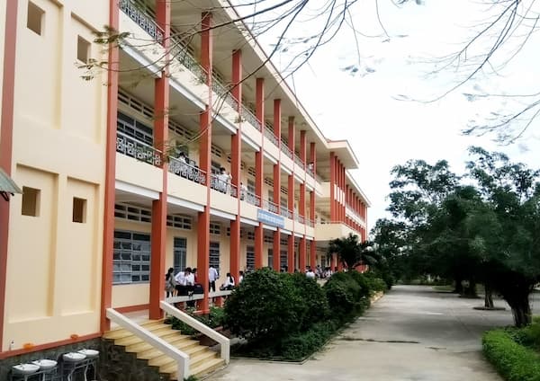 Đánh Giá Trường THPT Rạch Kiến - Long An Có Tốt Không