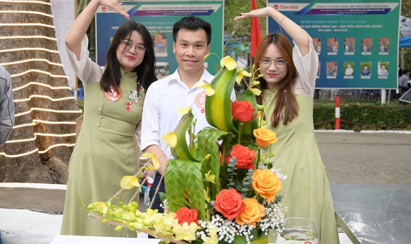 Bài thuyết trình chủ đề Dòng sữa mẹ