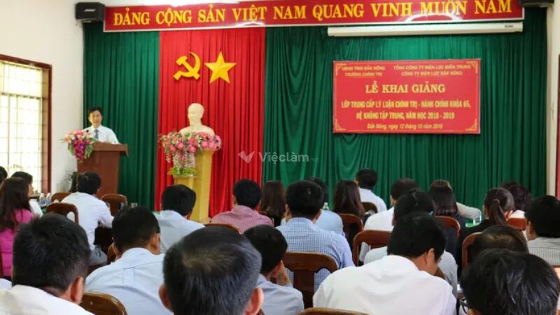Trình độ chính trị của Đảng viên