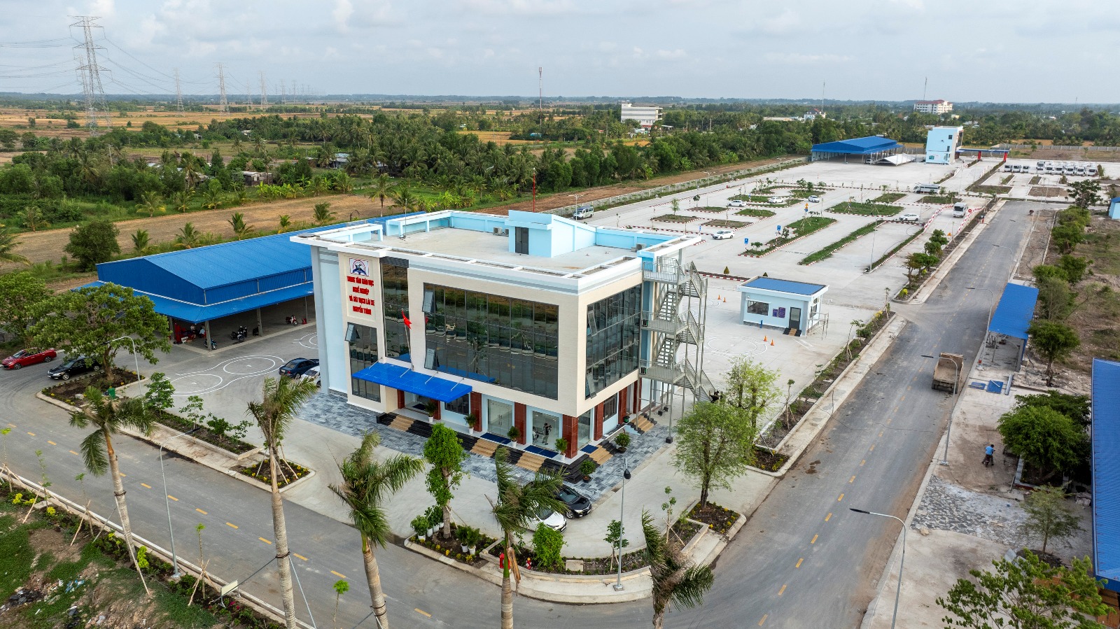 trung tam day nghe tra vinh