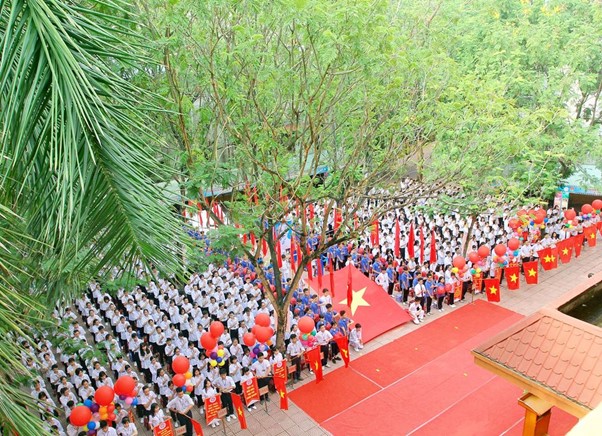 truong-thpt-o-hai-phong-anhxtanh