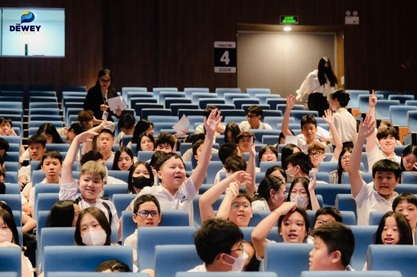 nen-chon-truong-cong-lap-hay-dan-lap