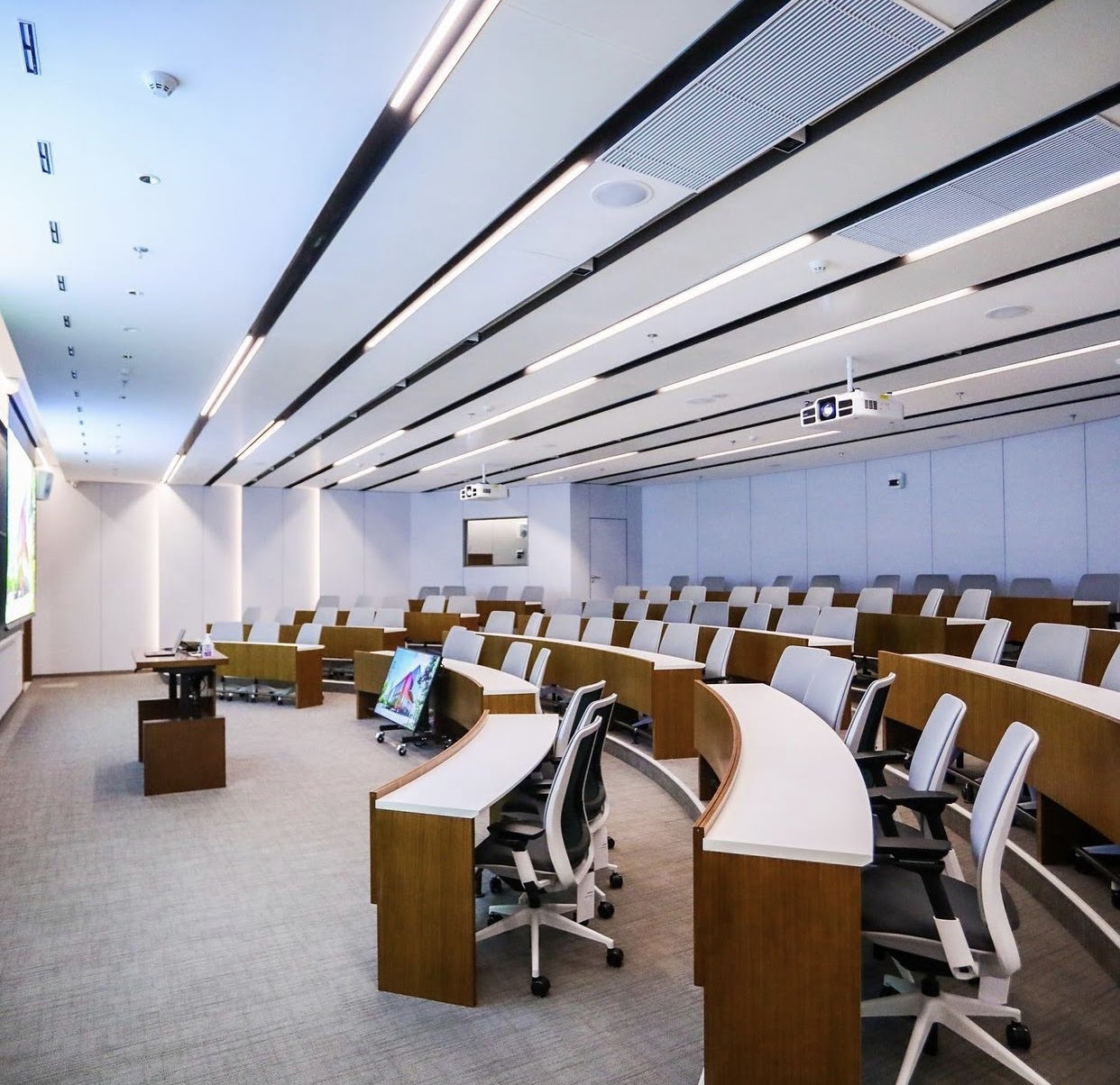 Khám phá trường đại học được mệnh danh Harvard châu Á - 7