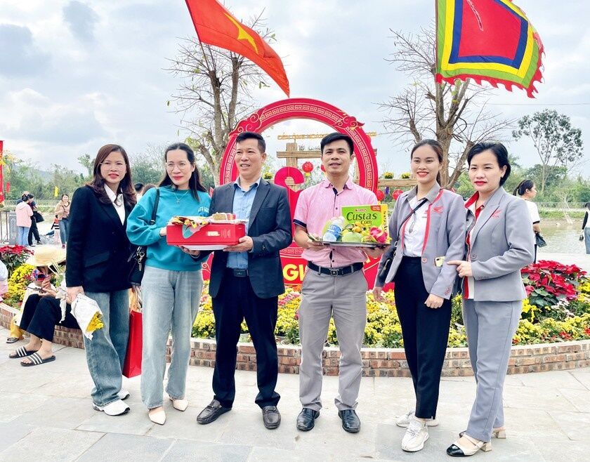 Cầu gì khi đi Lễ Đền Ông Hoàng Mười