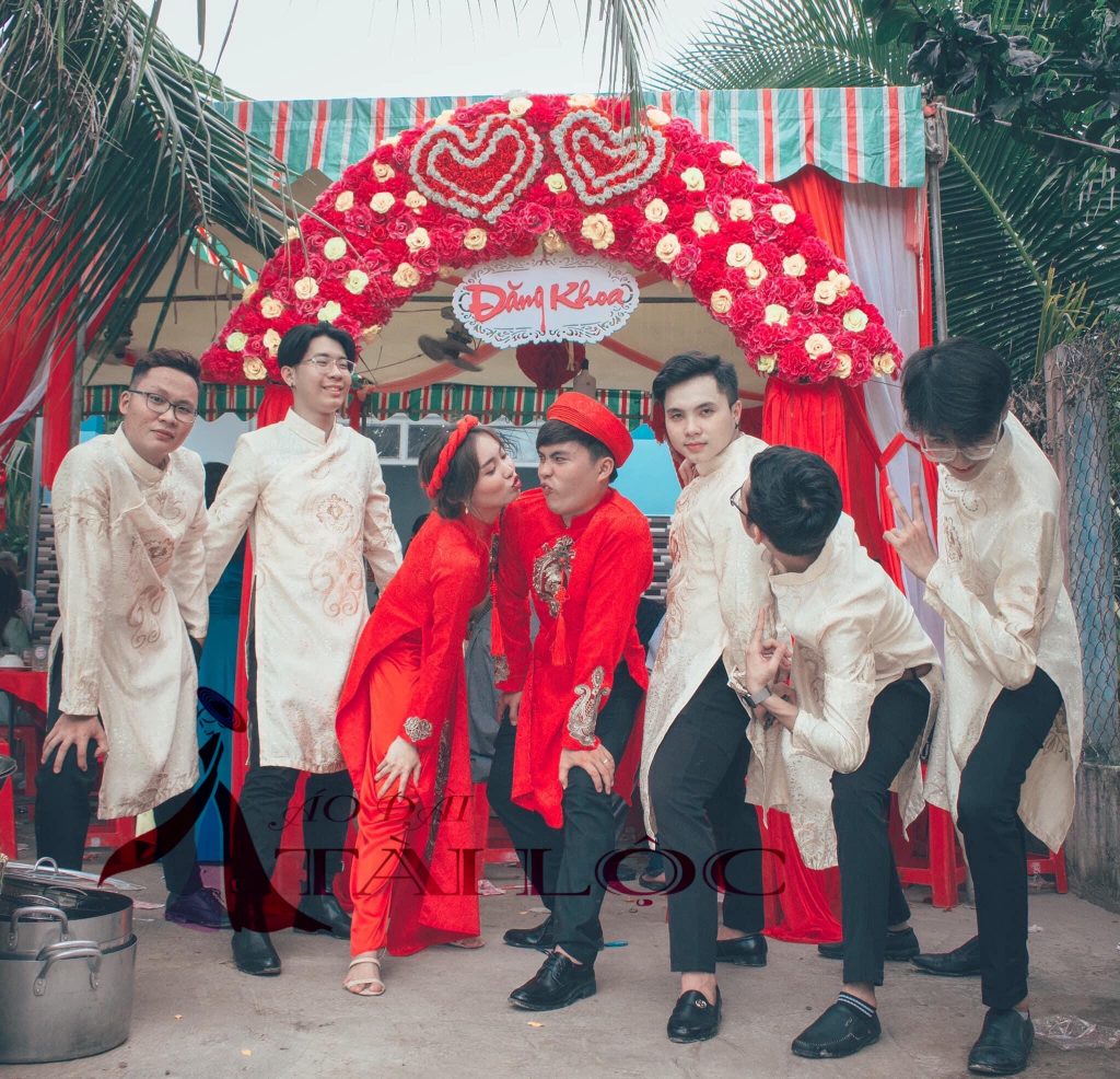 Thuê đội hình bê tráp