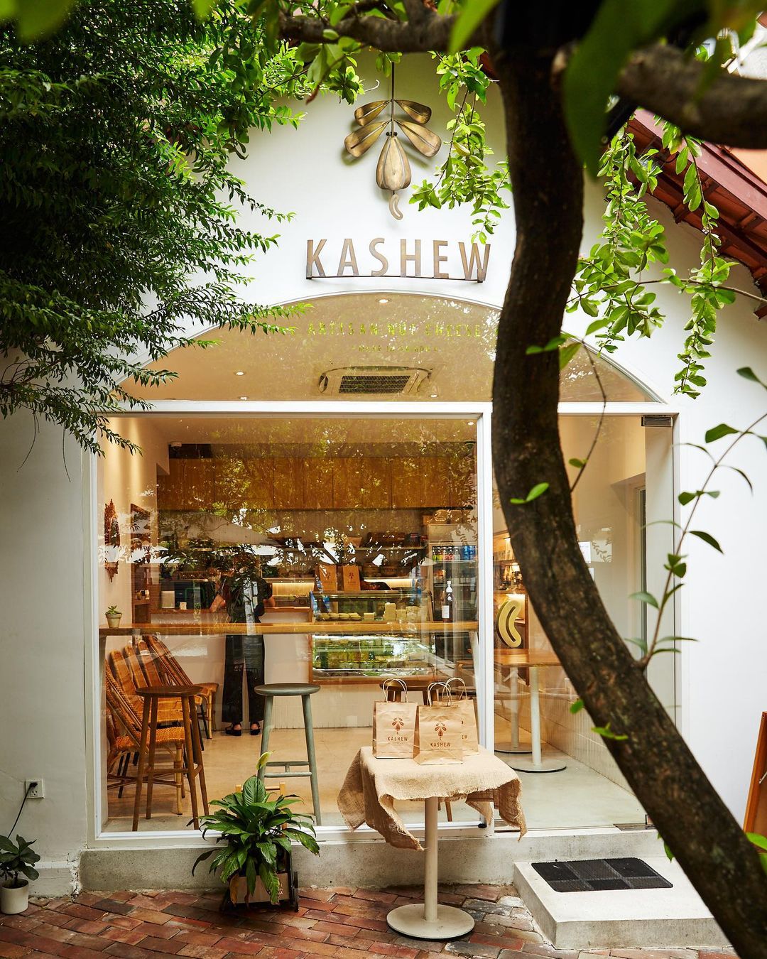 quán brunch kashew cheese deli