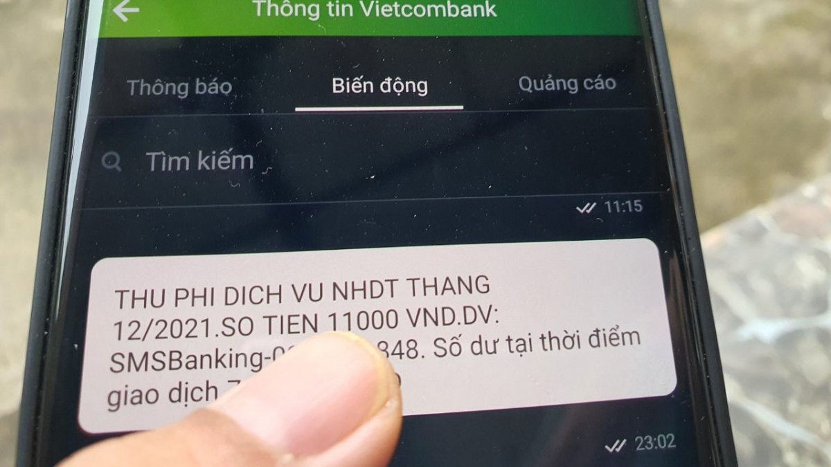 Tại sao tôi hủy SMS Banking Vietcombank vẫn bị trừ tiền?