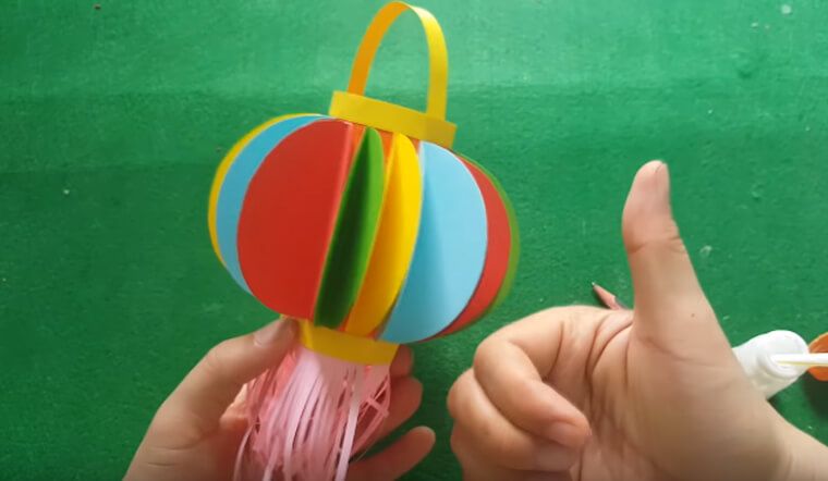 Cách làm lồng đèn trung thu đơn giản bằng giấy, đồ tái chế tại nhà