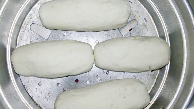 Hấp bột bánh phồng tôm