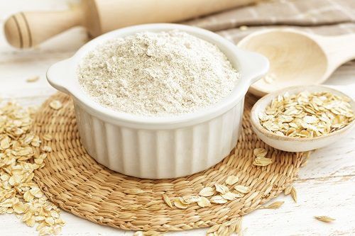 Trong bột yến mạch có rất nhiều omega-3, axit folic, và kali