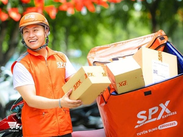 Shopee có giao hàng chủ nhật không? Lịch làm việc chi tiết