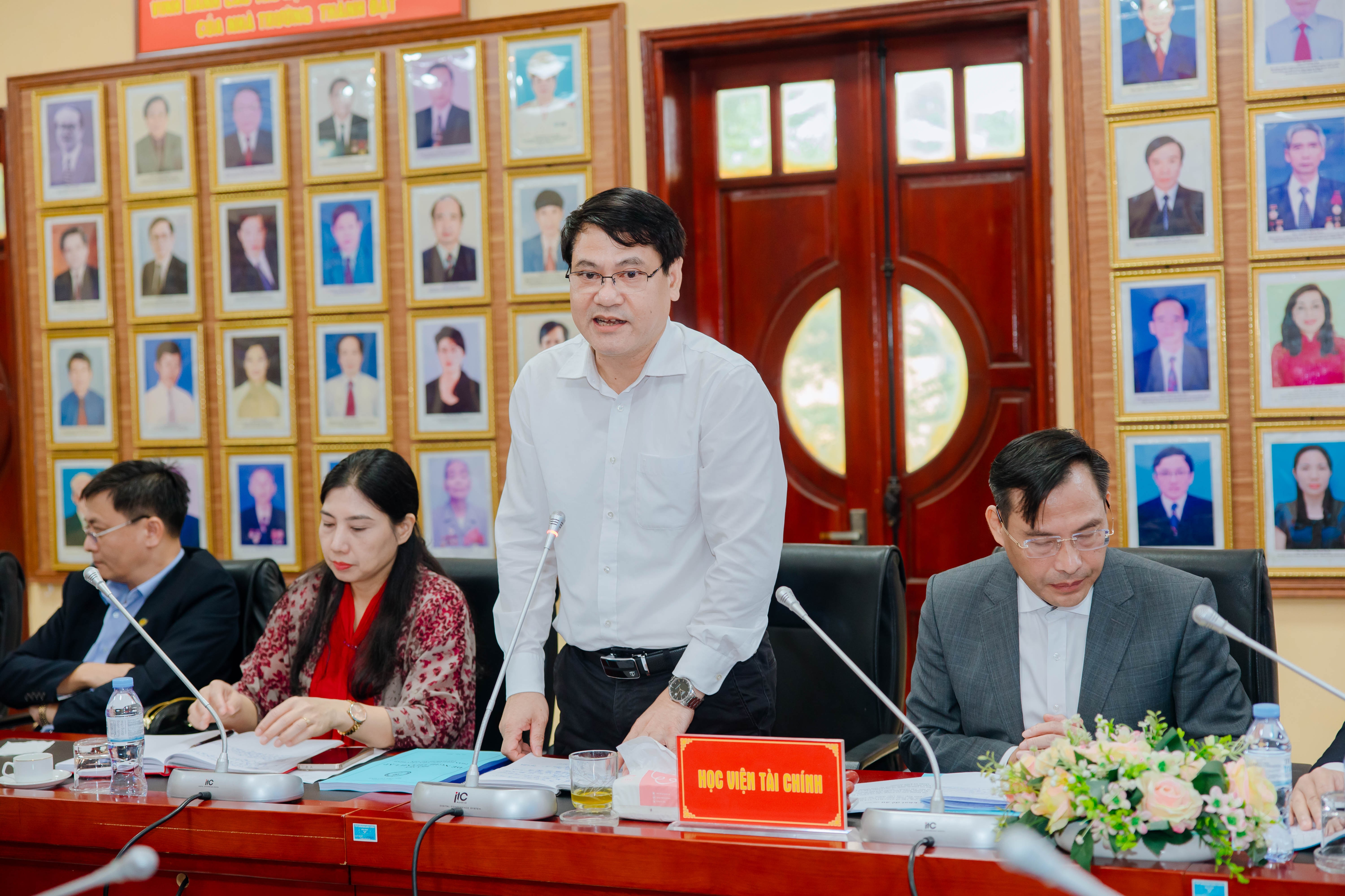 dai hoc tai chinh quan tri kinh doanh hung yen 3