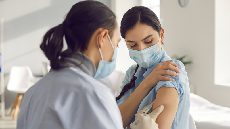 Theo dõi sát sức khỏe và hỗ trợ người bệnh hồi phục nhanh hơn