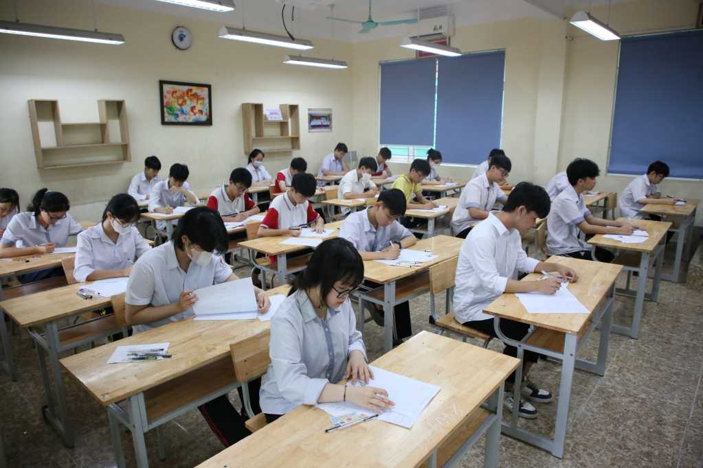 de thi vao 10 mon toan quang ninh 2021