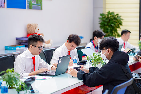 Điểm chuẩn theo kết quả thi tốt nghiệp THPT năm 2022 của UEF cao nhất là 20