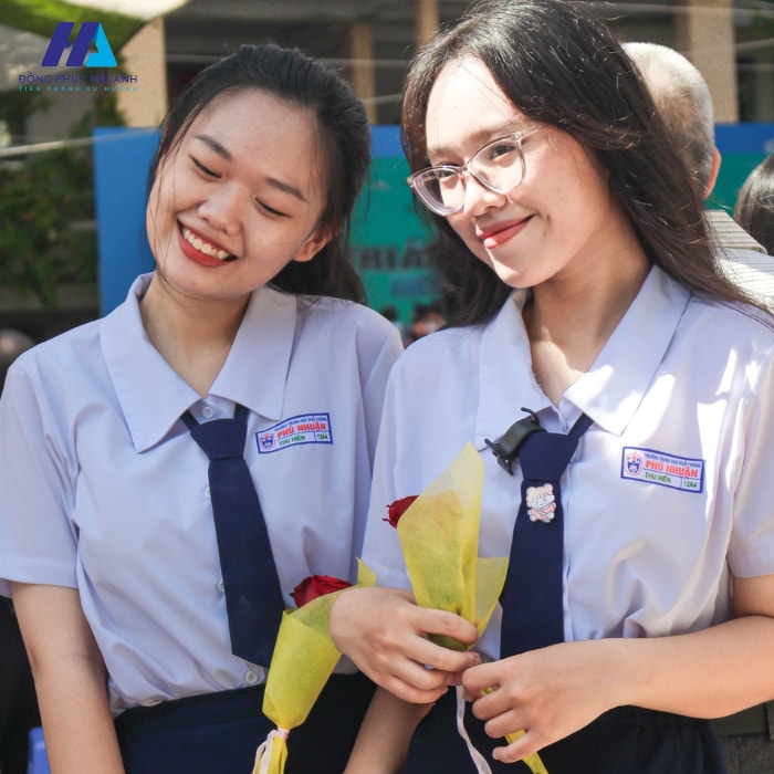 Đồng phục Phú Nhuận giúp các em học sinh cảm thấy tự hào và ham học hơn