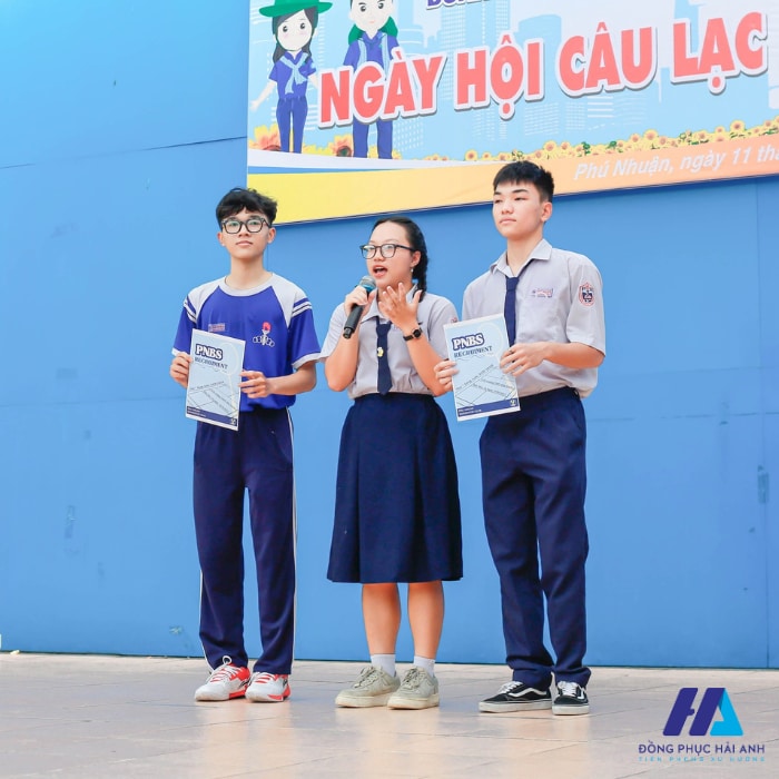 Đồng phục THPT Phú Nhuận mang cảm giác lịch sự, trẻ trung
