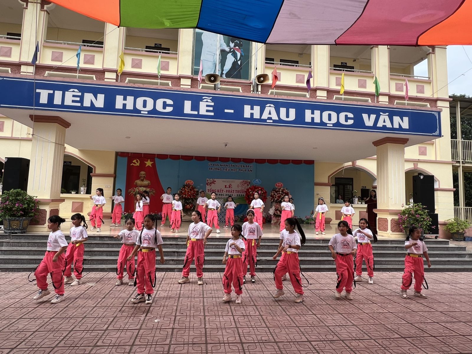 kich ban tong ket nam hoc tieu hoc 5