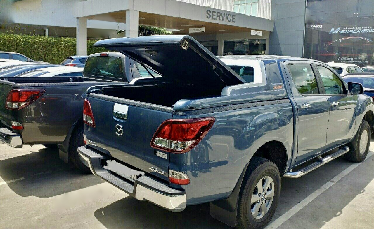 Nắp thùng thấp xe bán tải Mazda BT50