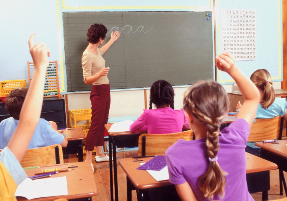 Lời chúc Tết thầy cô giáo đang giảng dạy - Ảnh 2