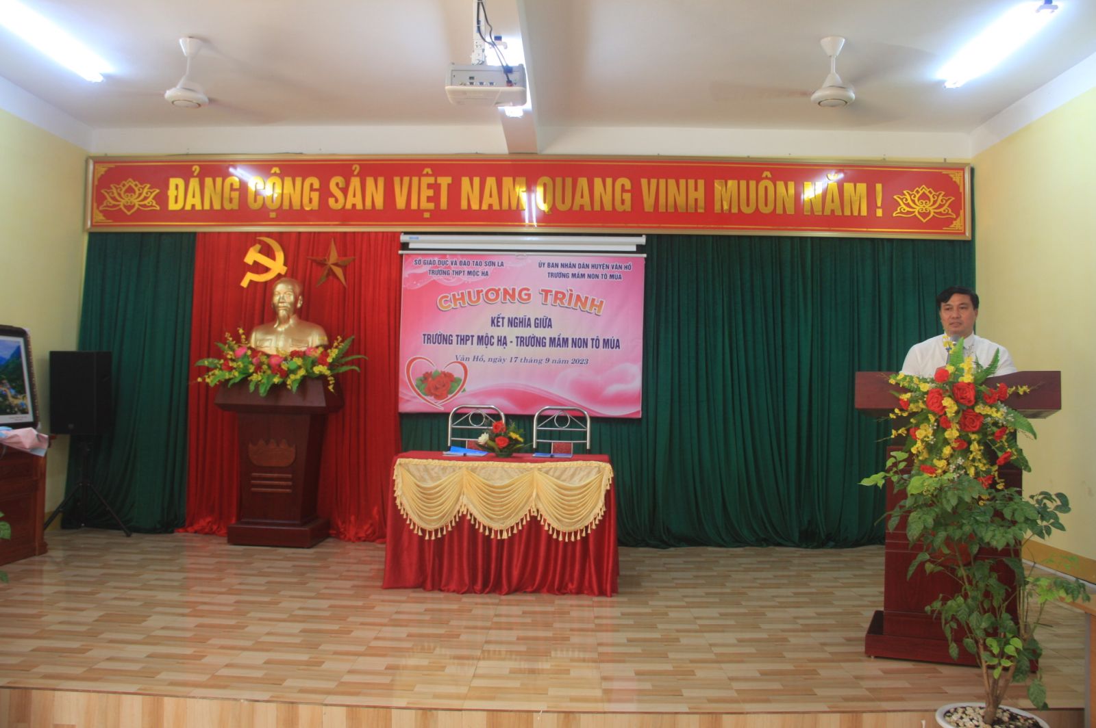 loi dan chuong trinh giao luu ket nghia 1