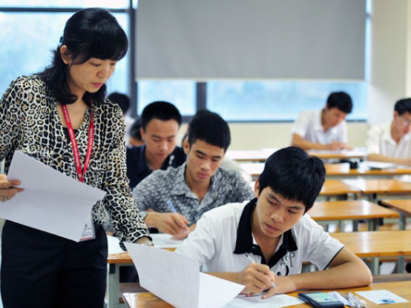 nganh quan tri khach san hoc truong nao 13
