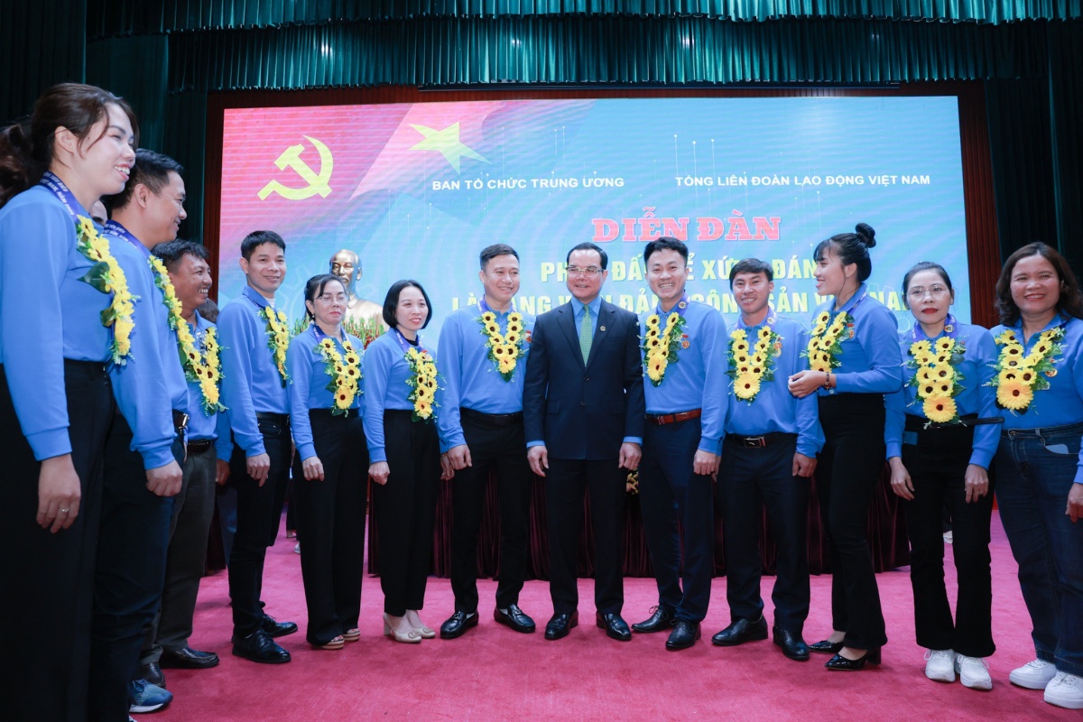 nghi quyet gioi thieu doan vien cong doan vao dang