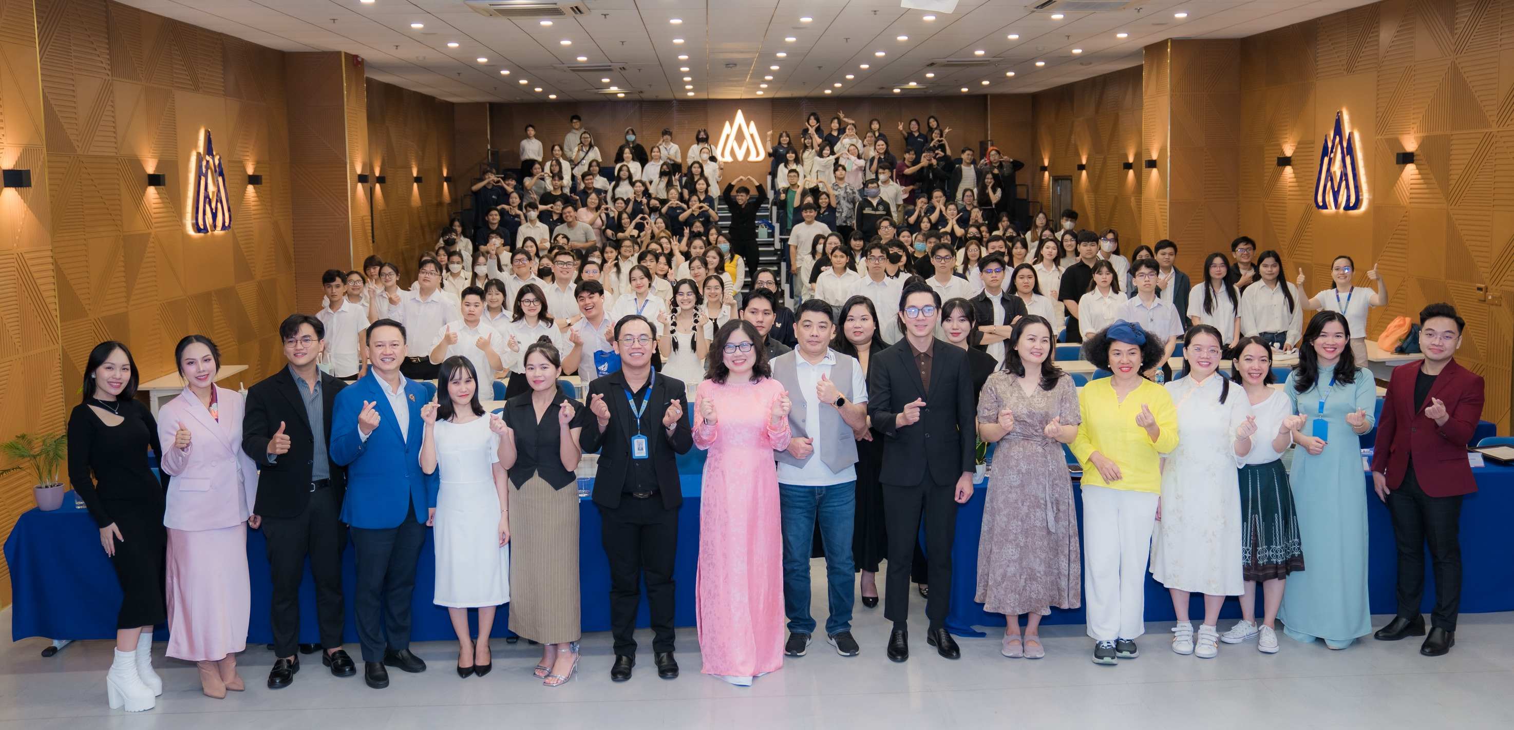 Ngành ngôn ngữ Anh thi khối nào