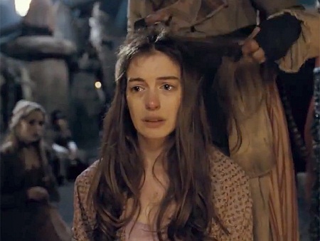 Nữ diễn viên xinh đẹp Anne Hathaway vào vai Phăngtin trong b