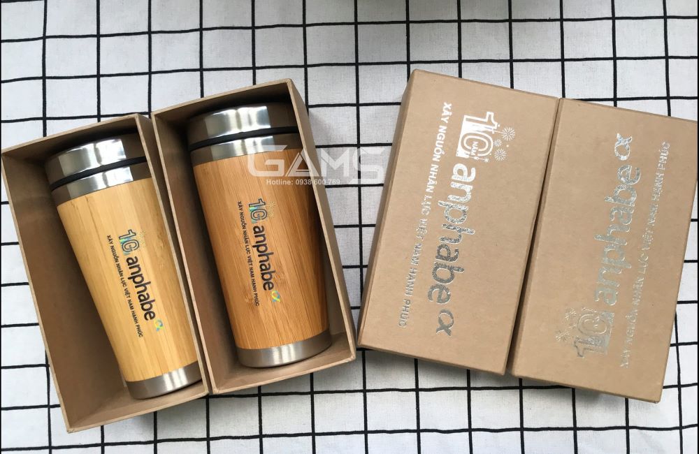 Ly giữ nhiệt gỗ tre in tên