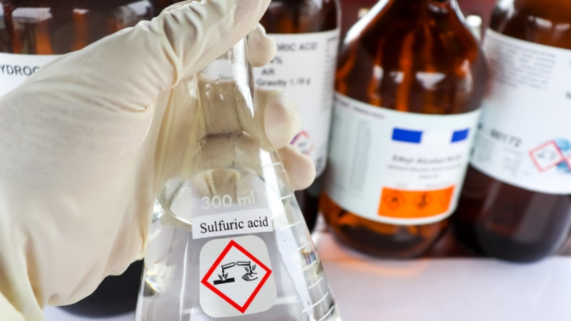 Chất trung gian trong sản xuất acid sulfuric