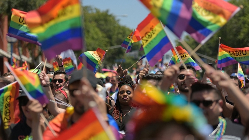 LGBT là cộng đồng những người có xu hướng tình dục khác biệt