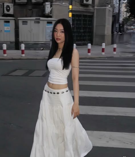 Gợi ý cách tạo dáng nhẹ mà đẹp