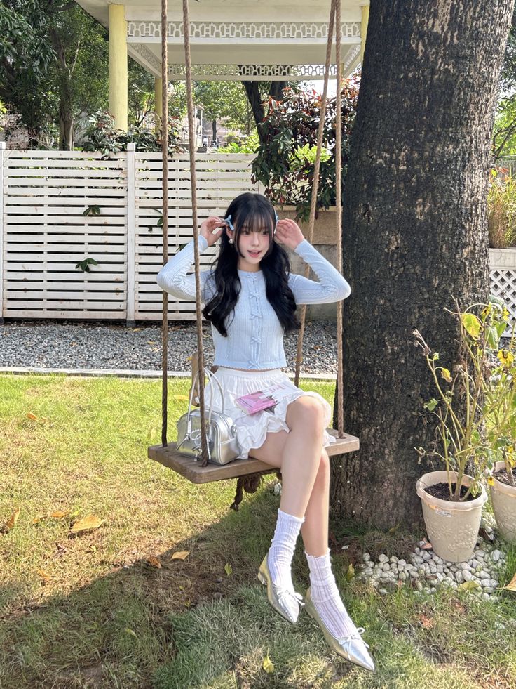 Một dáng nhẹ giúp váy thêm cuốn hút