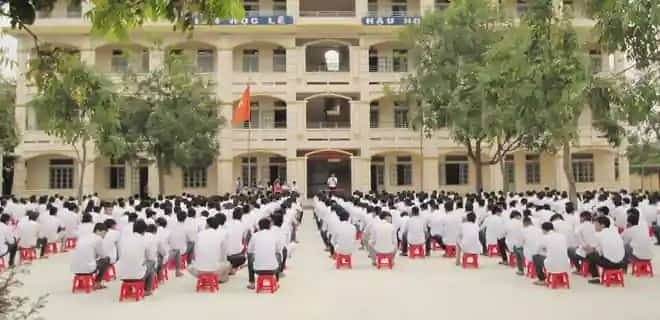 đánh giá Trường THPT Phan Huy Chú-Thạch Thất có tốt không